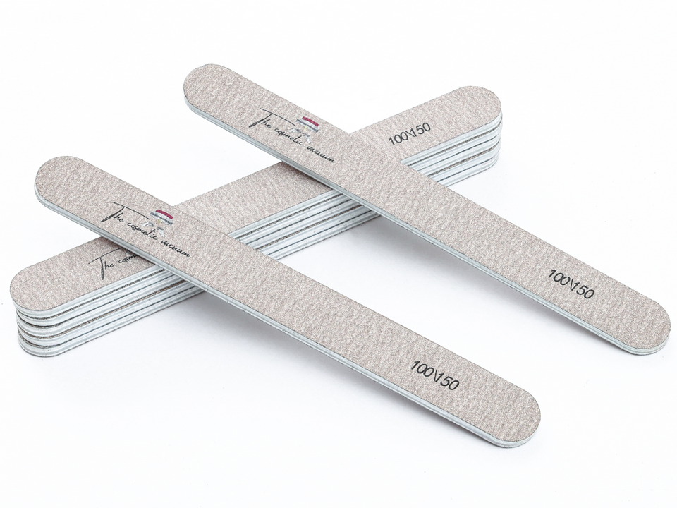 <p><strong>שיוף ציפורניים</strong></p>